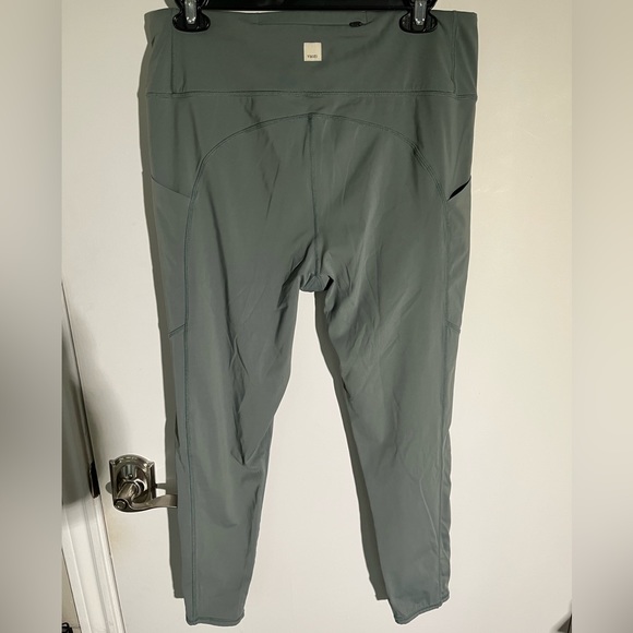 Vuori Stride Leggings - size XL - Picture 5 of 16